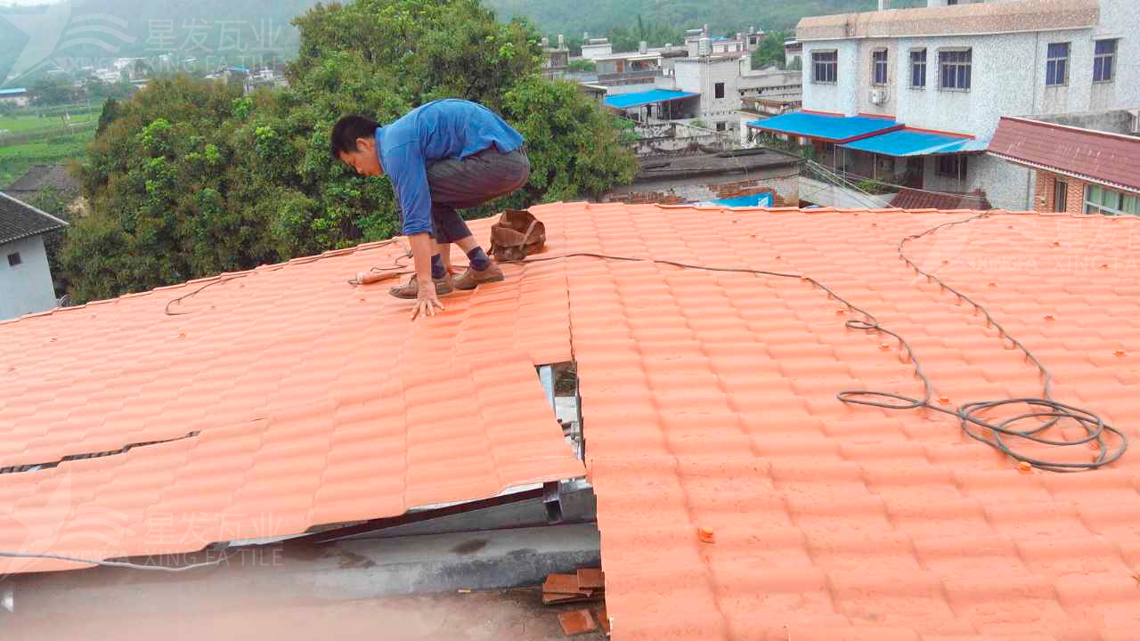 郑州屋顶铺设安装合成树脂瓦时，牢牢记住这3点，就不怕屋顶出问题！